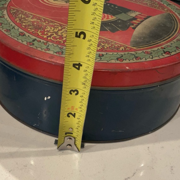 Vintage Christmas Carolers Tin 10” Round  & Santa Face Tin 7-1/2” Both Empty - Picture 8 of 10